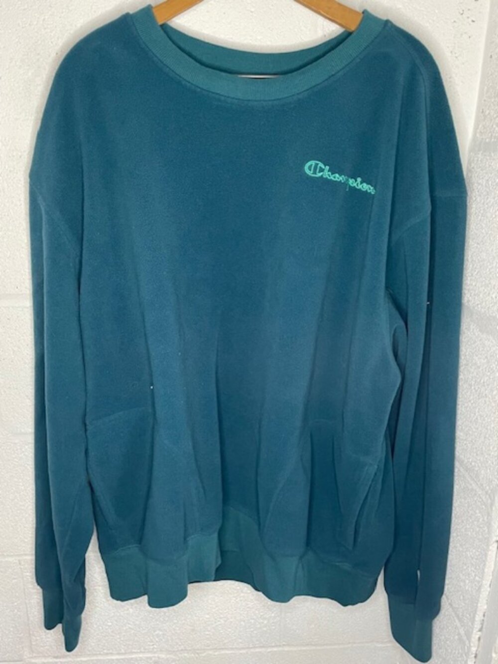 Vintage Champion Fleece Pullover Sweatshirt with Pockets